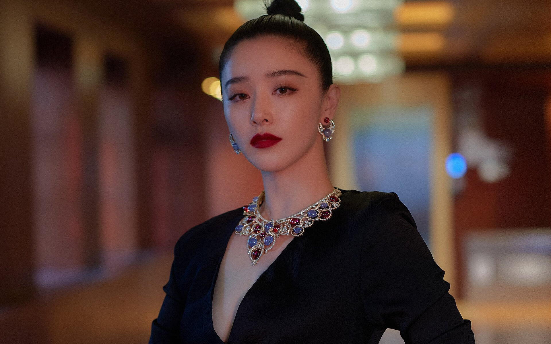 爱游戏平台-本次活动以“足球点亮梦想”为主题,旨在通过足球文化的传播,激发青少年对足球的兴趣,推动中国足球的基层发展。